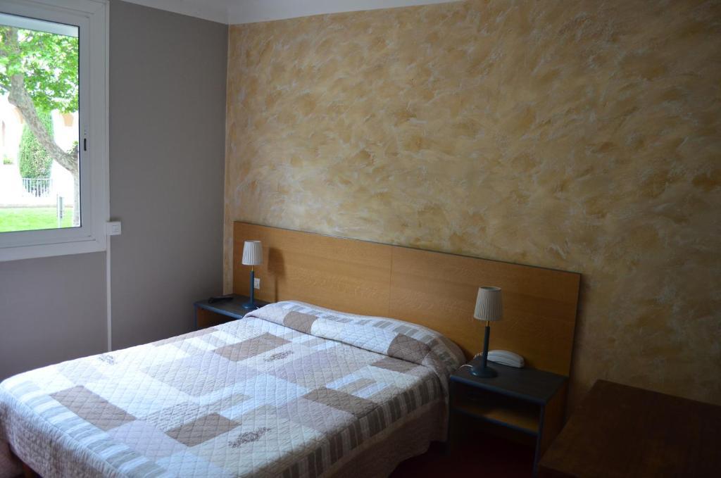 Regina Hotel 2*